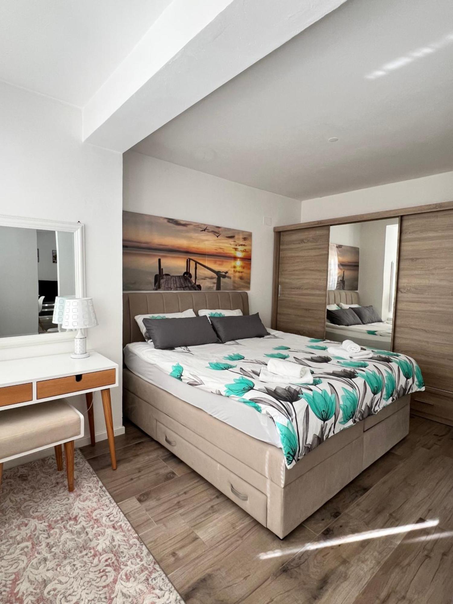 Gandi Apartment Bihac